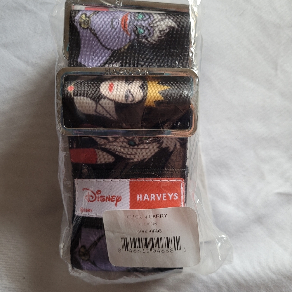 Harvey's Seatbelt Strap Villains click and carry